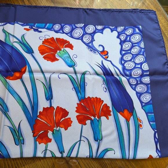 HERMES Ottomane Ceramique Blue Red 90 cm Silk Square Scarf w/ Box RARE - Picture 8 of 16